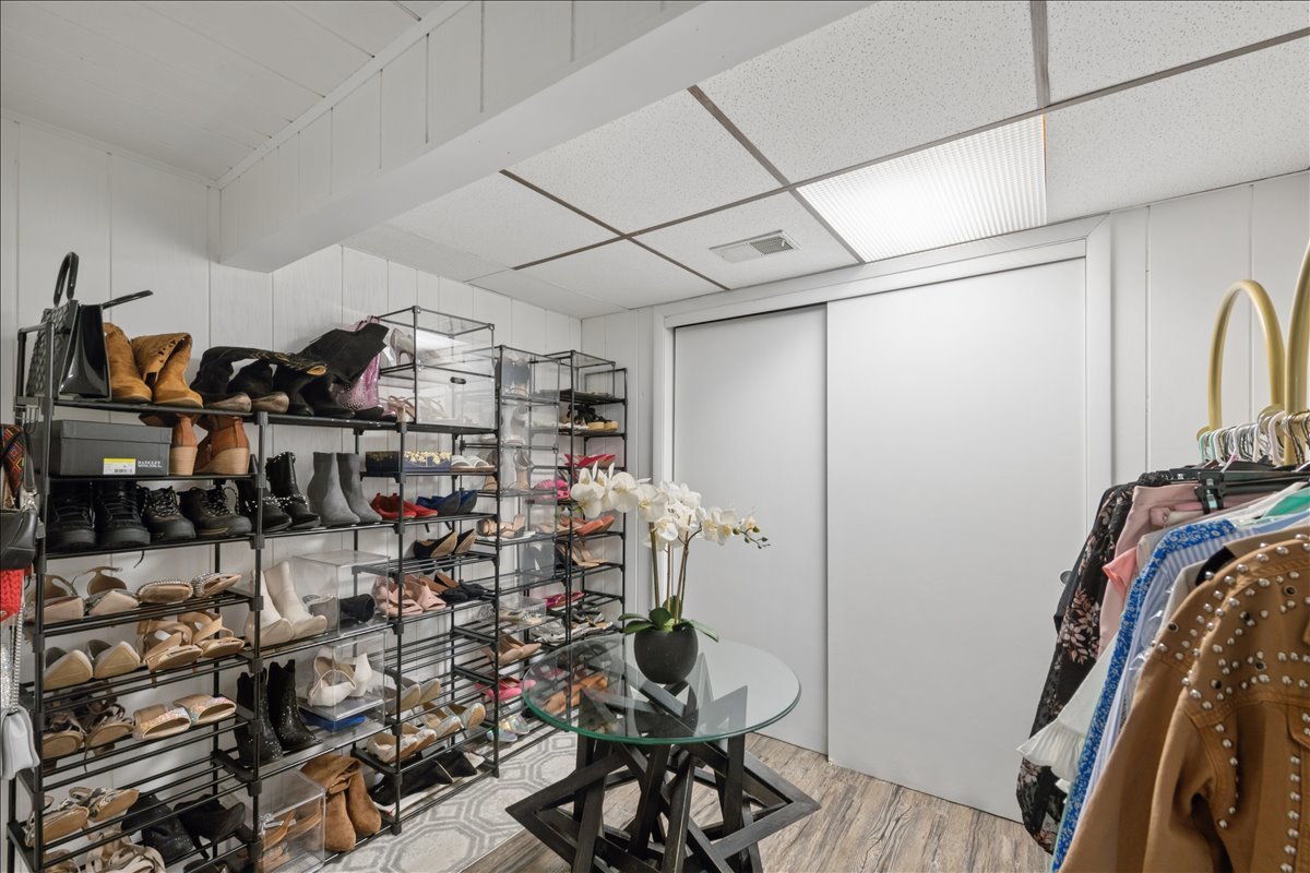 8154 N Root Court, Niles, IL 60714