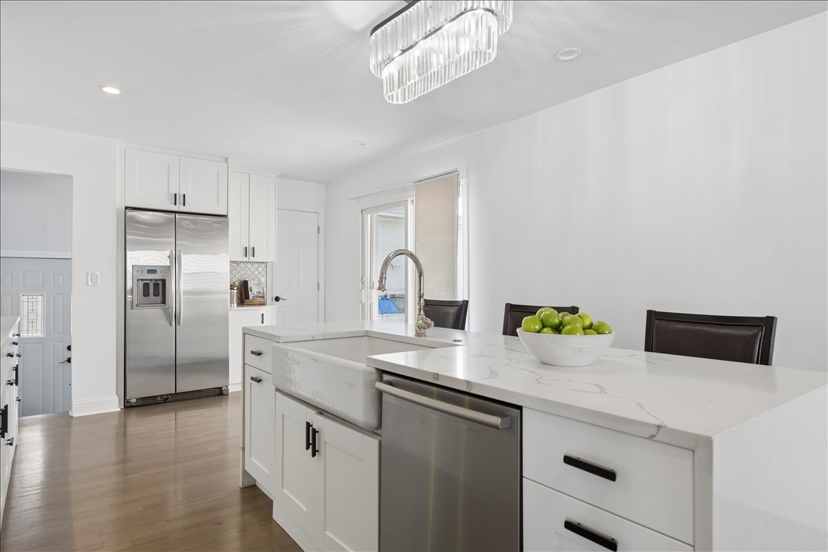 8154 N Root Court, Niles, IL 60714