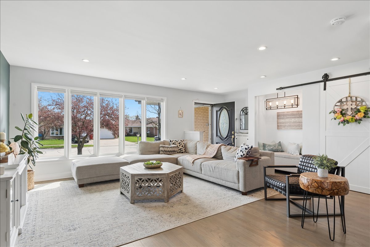 8154 N Root Court, Niles, IL 60714