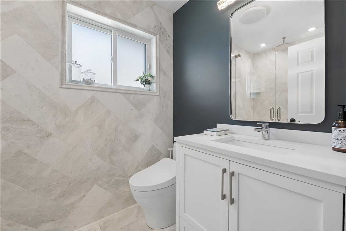 8154 N Root Court, Niles, IL 60714