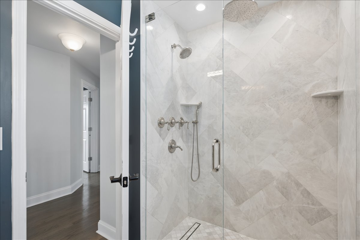 8154 N Root Court, Niles, IL 60714