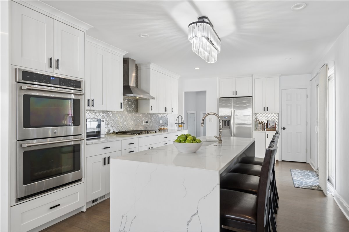 8154 N Root Court, Niles, IL 60714