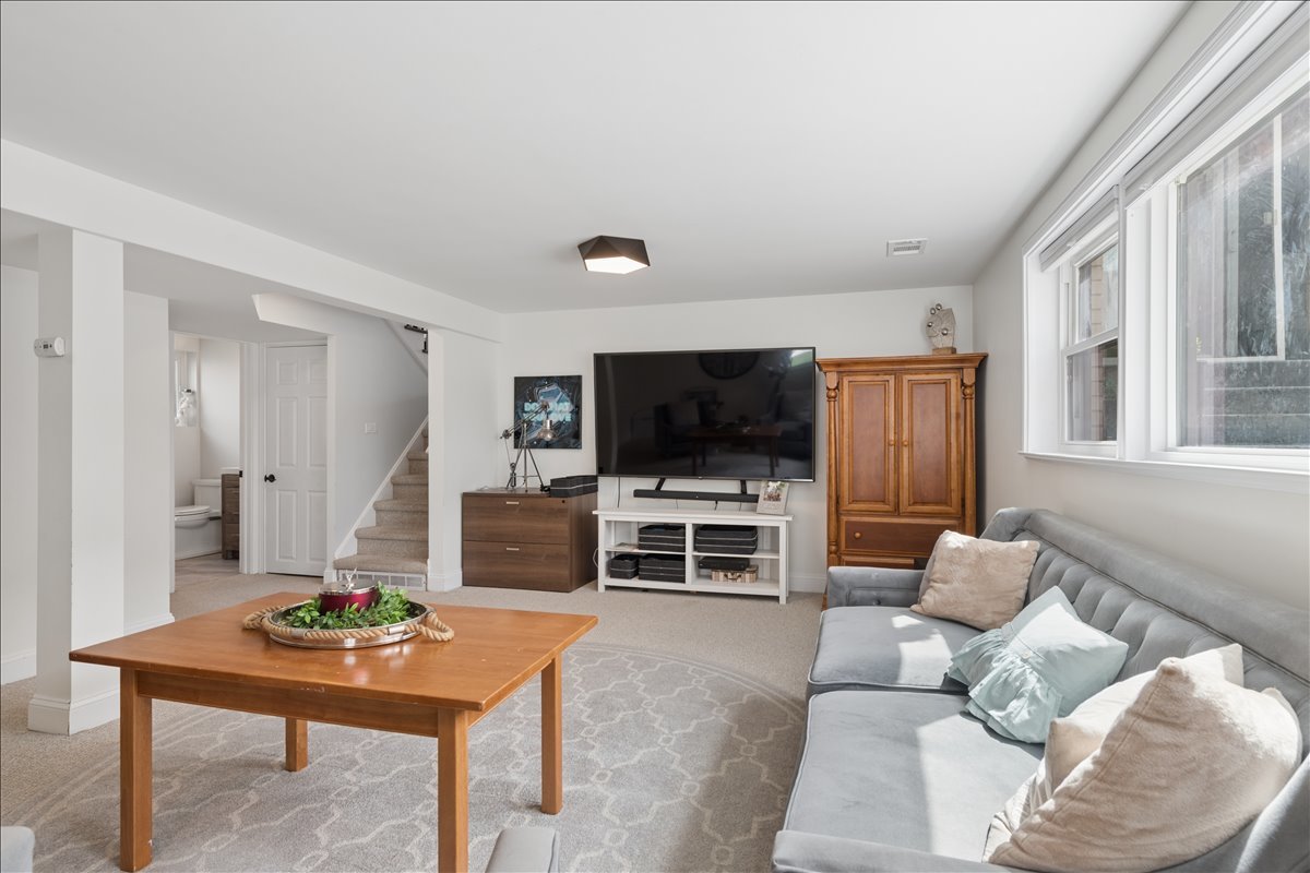 8154 N Root Court, Niles, IL 60714