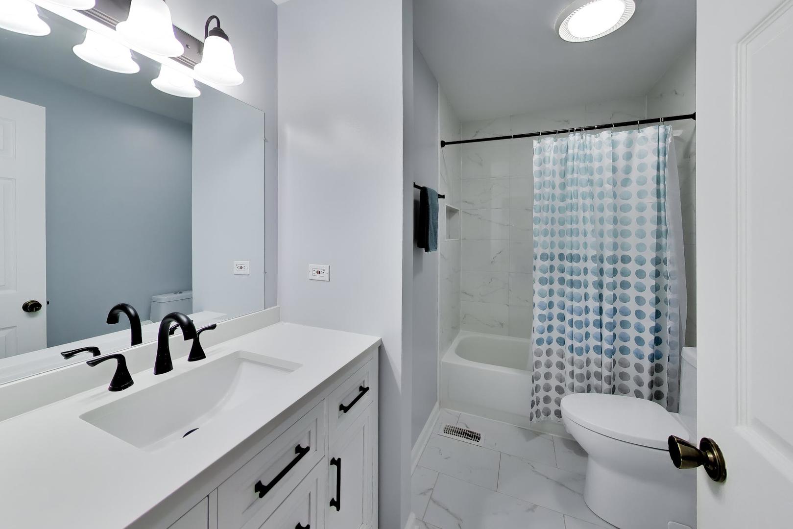 19 Dellmont Court, Buffalo Grove, IL 60089