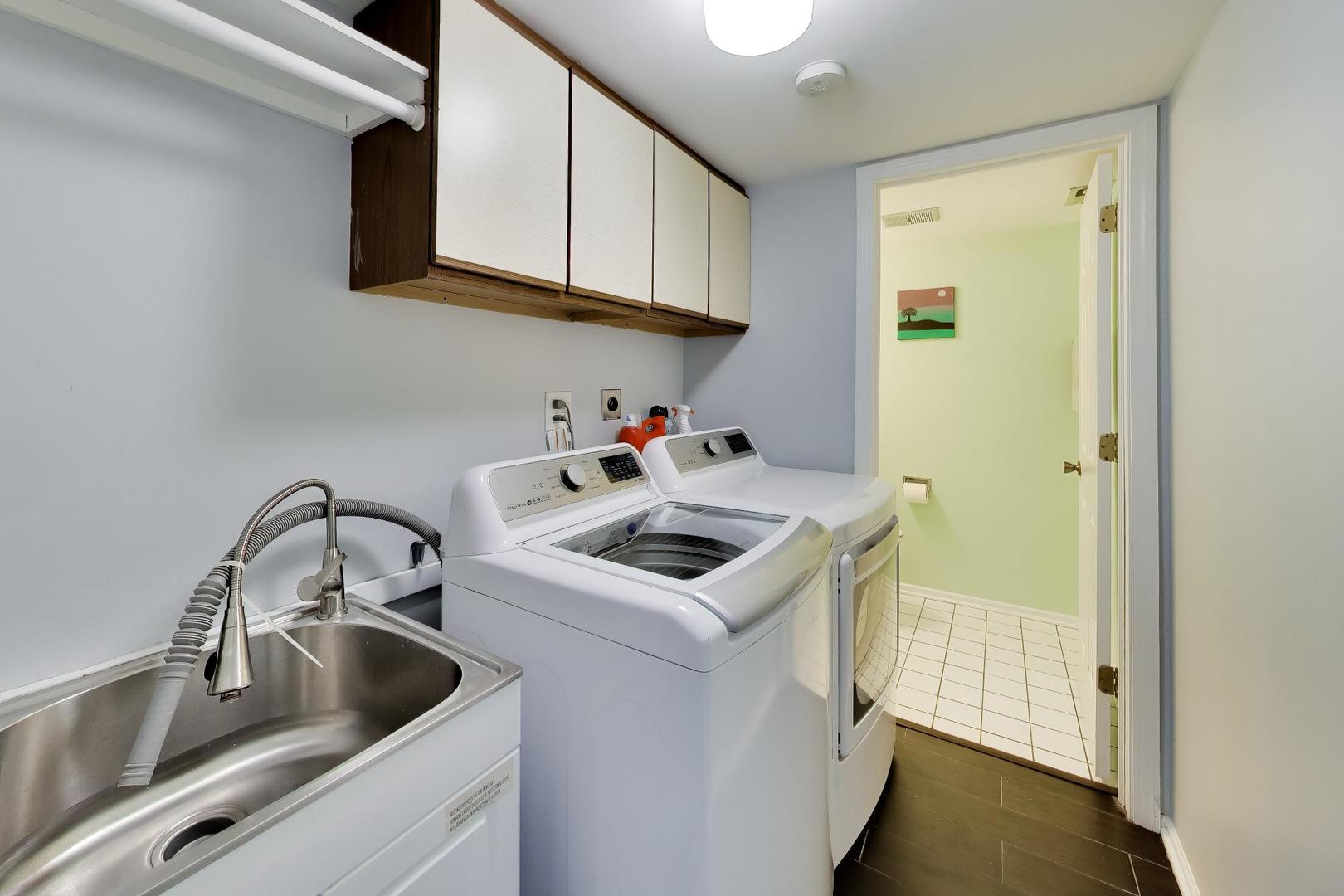 19 Dellmont Court, Buffalo Grove, IL 60089