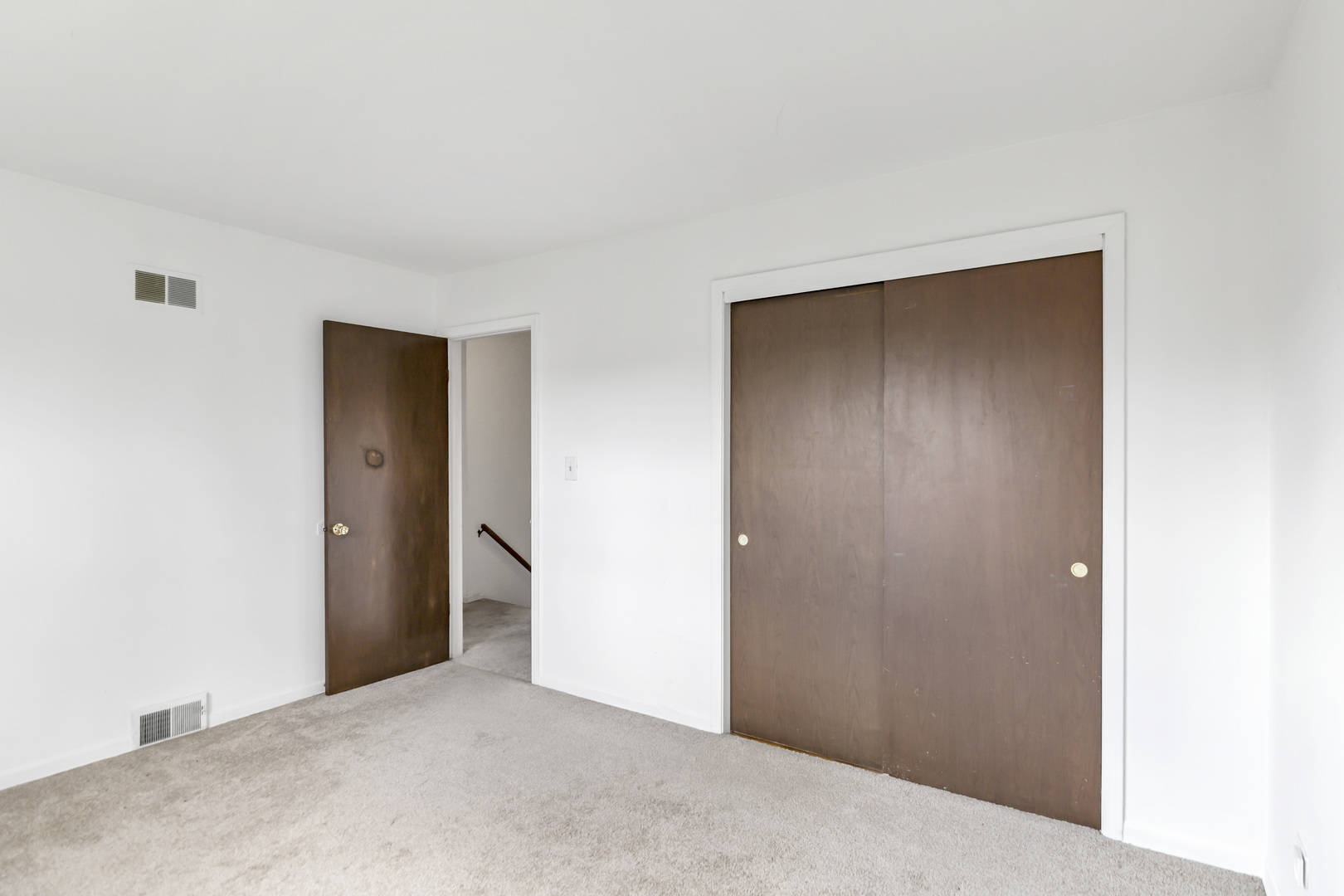 815 Knightsbridge Lane, Schaumburg, IL 60195