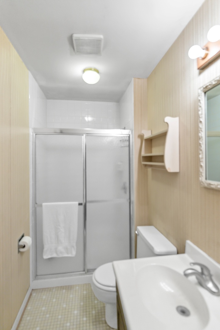 815 Knightsbridge Lane, Schaumburg, IL 60195