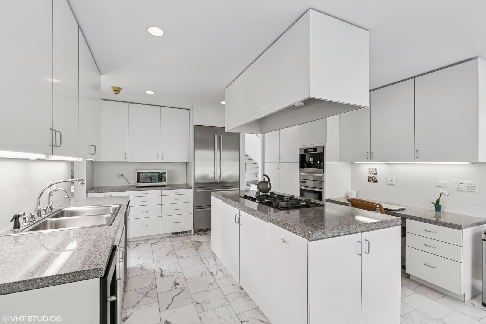 1707 Lynwood Court, Flossmoor, IL 60422