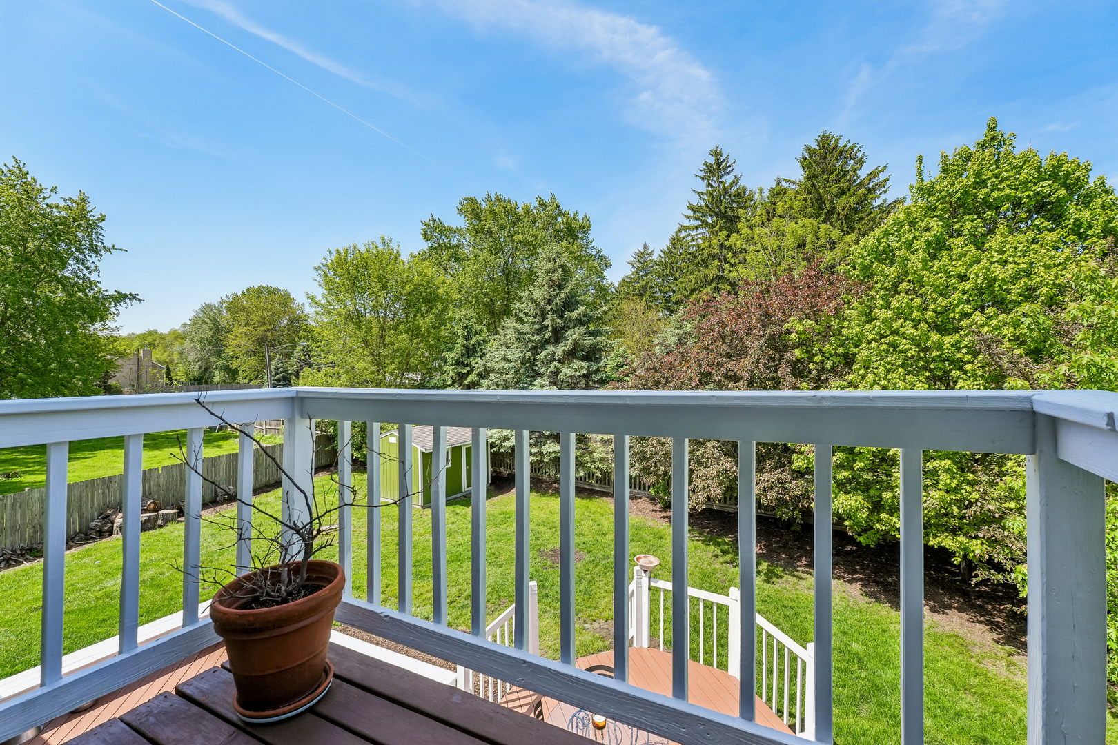 6 Crows Nest Court, Third Lake, IL 60030