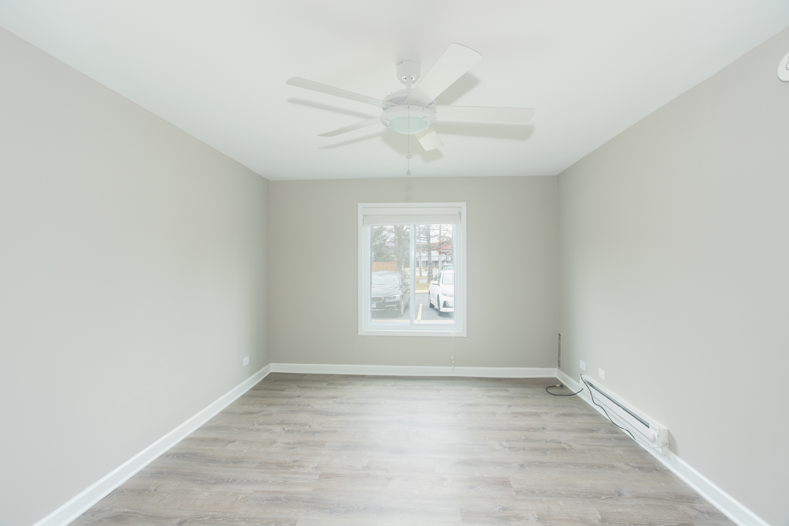 4400 W Lake Avenue #208B, Glenview, IL 60026