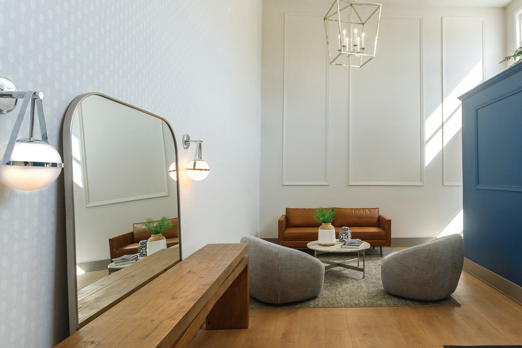 4400 W Lake Avenue #208B, Glenview, IL 60026