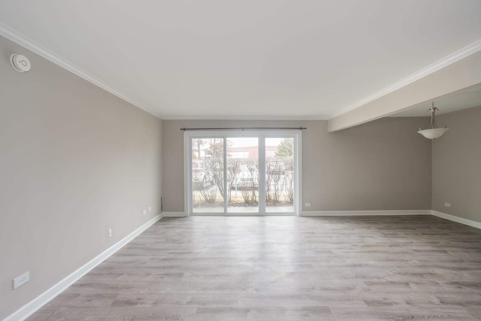 4400 W Lake Avenue #208B, Glenview, IL 60026