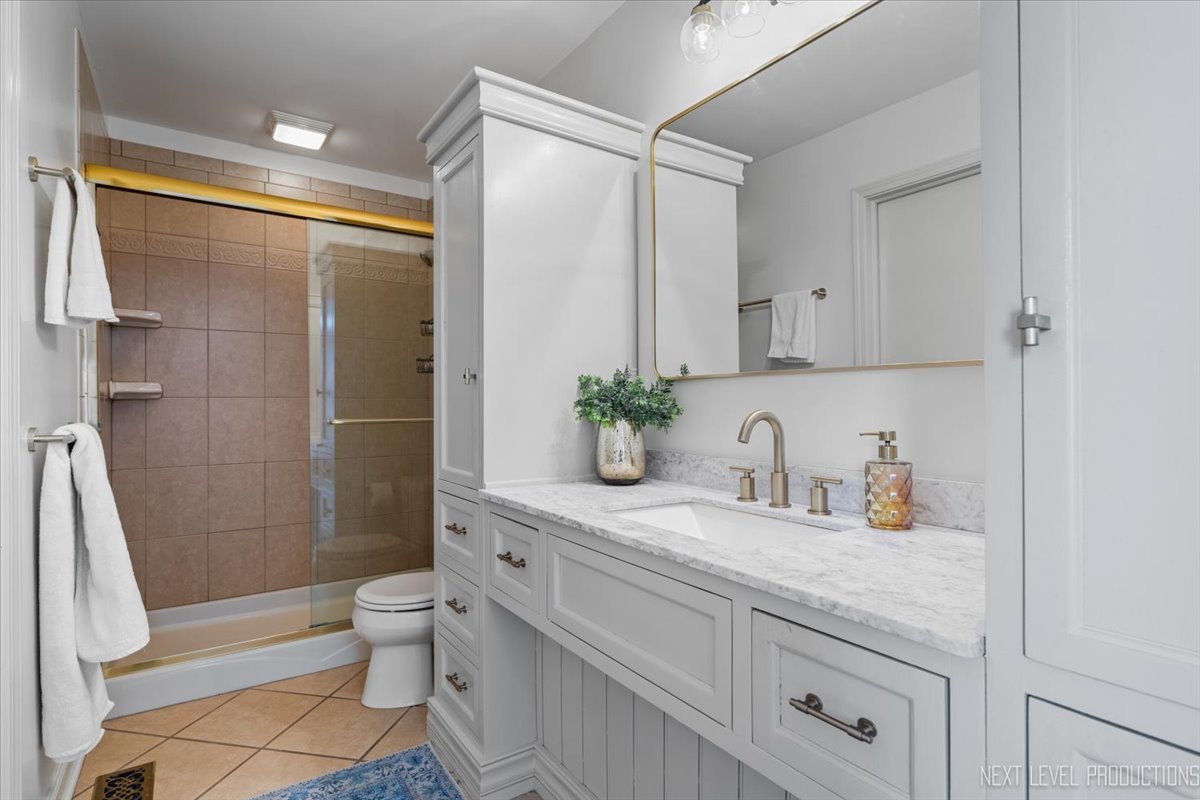 Naperville, IL 60564