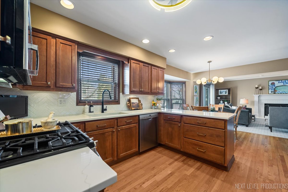 Naperville, IL 60564