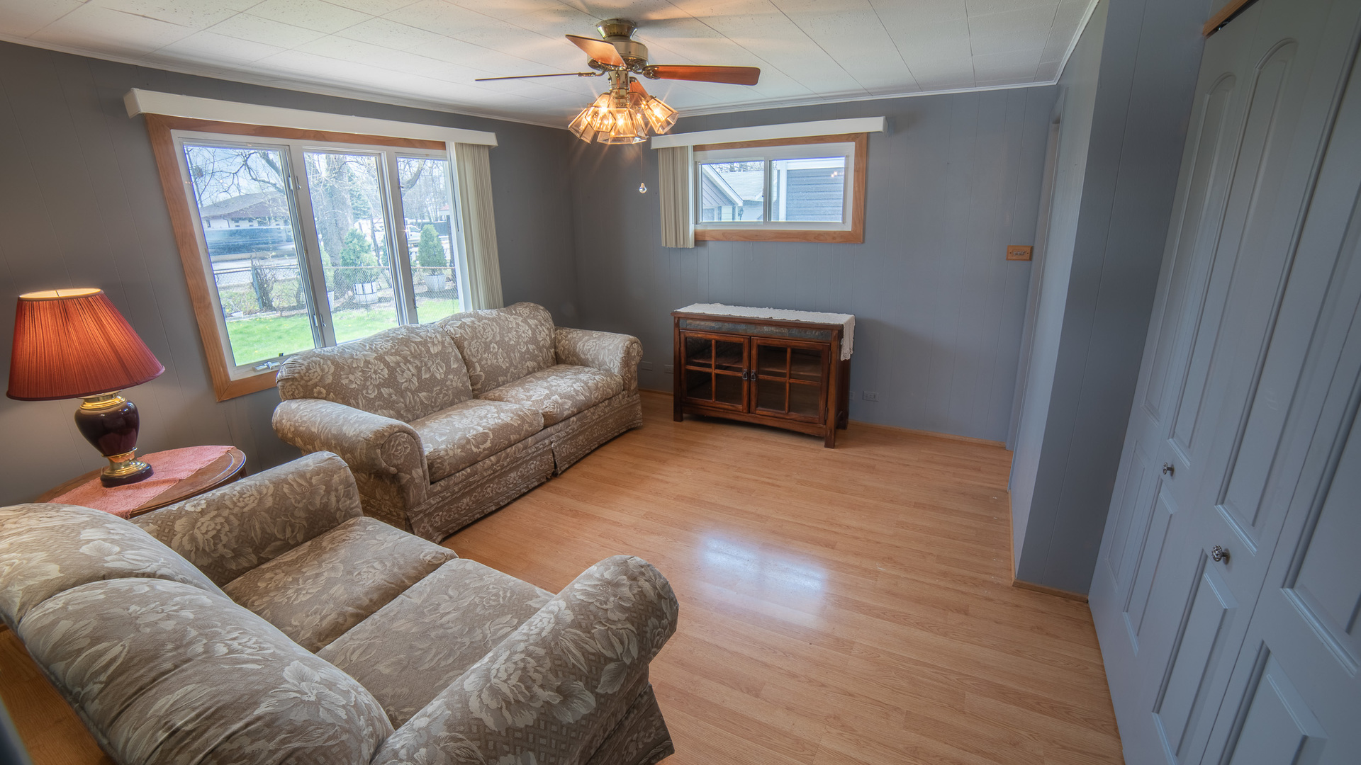 8953 S Corcoran Road, Hometown, IL 60456