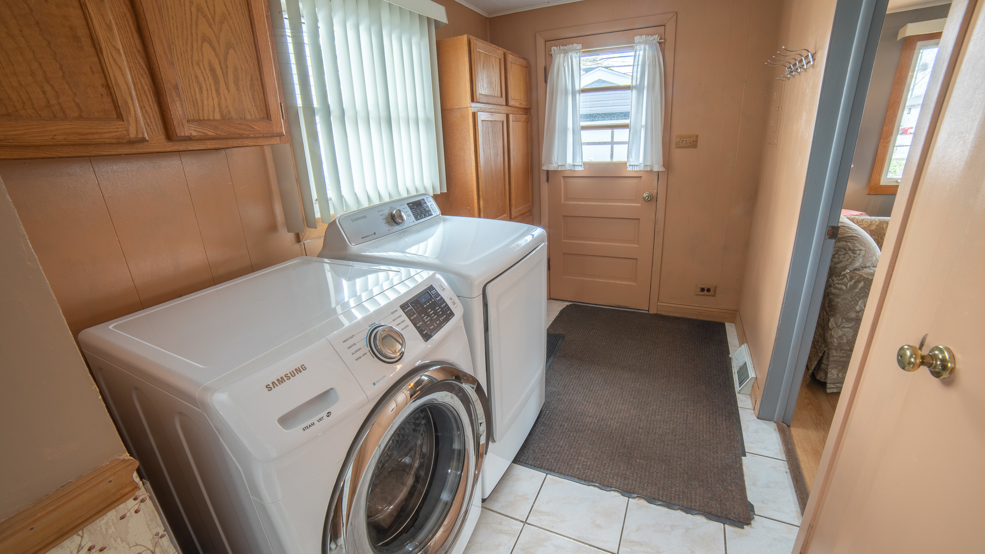 8953 S Corcoran Road, Hometown, IL 60456