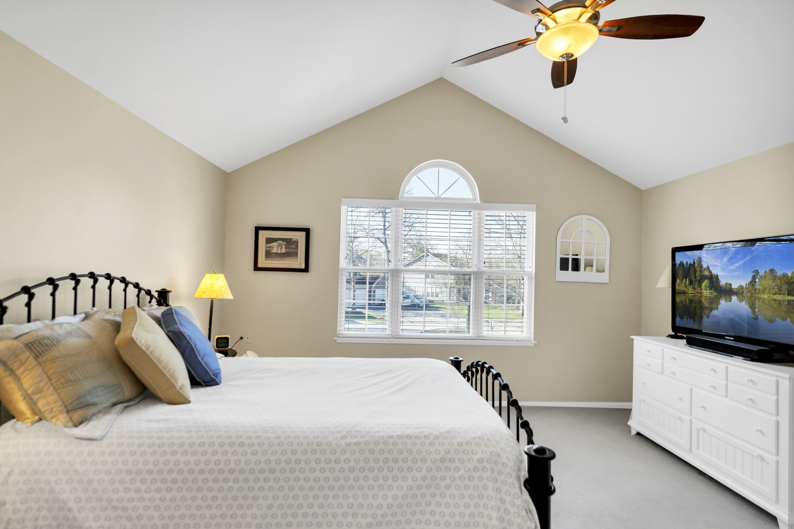 697 Bent Ridge Lane, Elgin, IL 60120