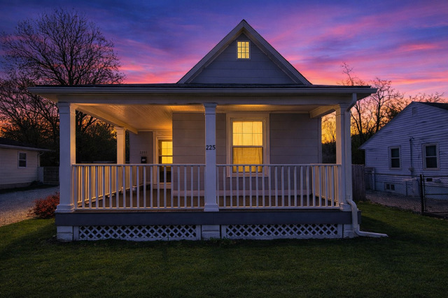 2285 W Center Street, Decatur, IL 62526 | MLS #MRD12619101