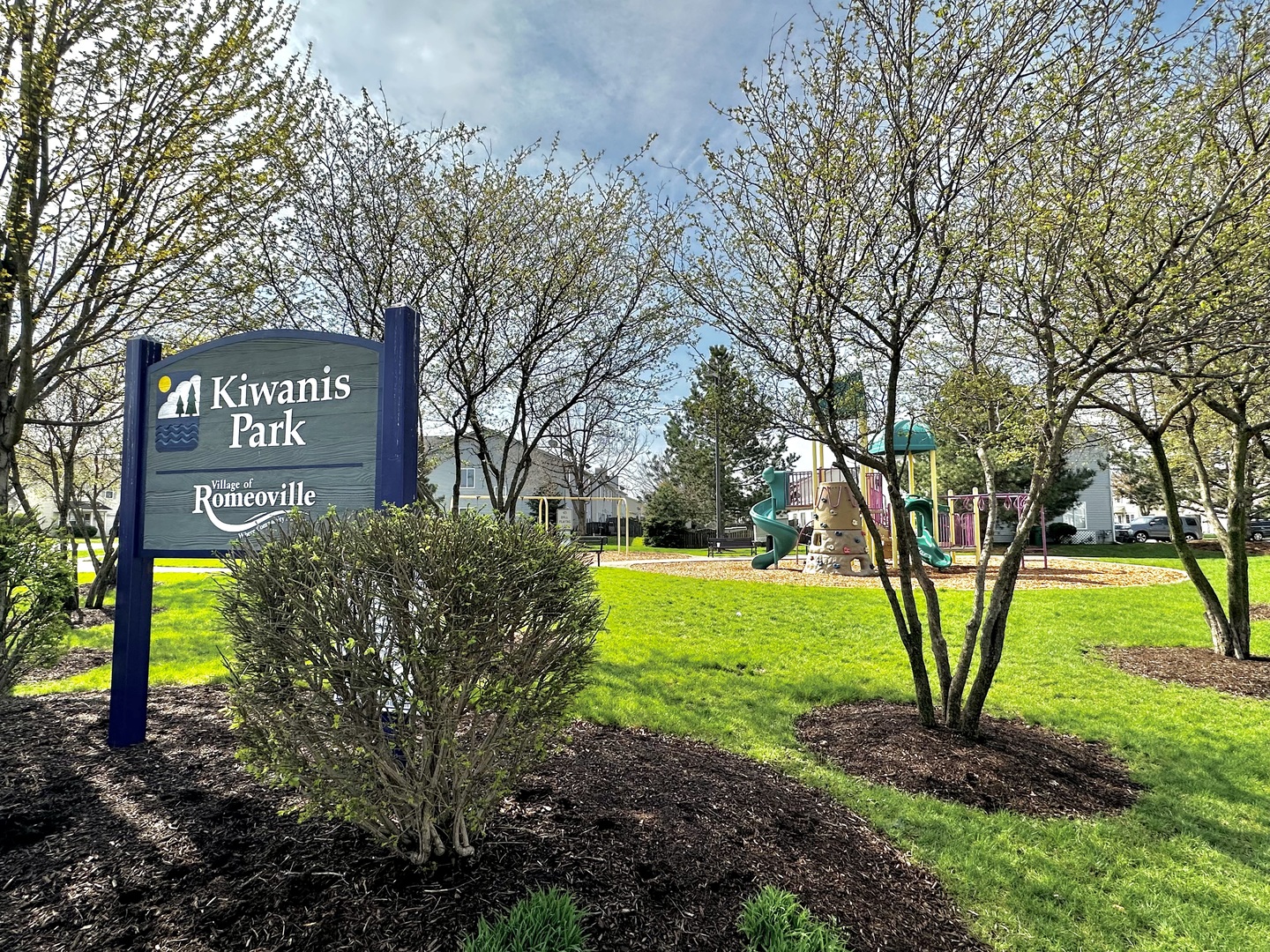 704 S Shannon Drive, Romeoville, IL 60446