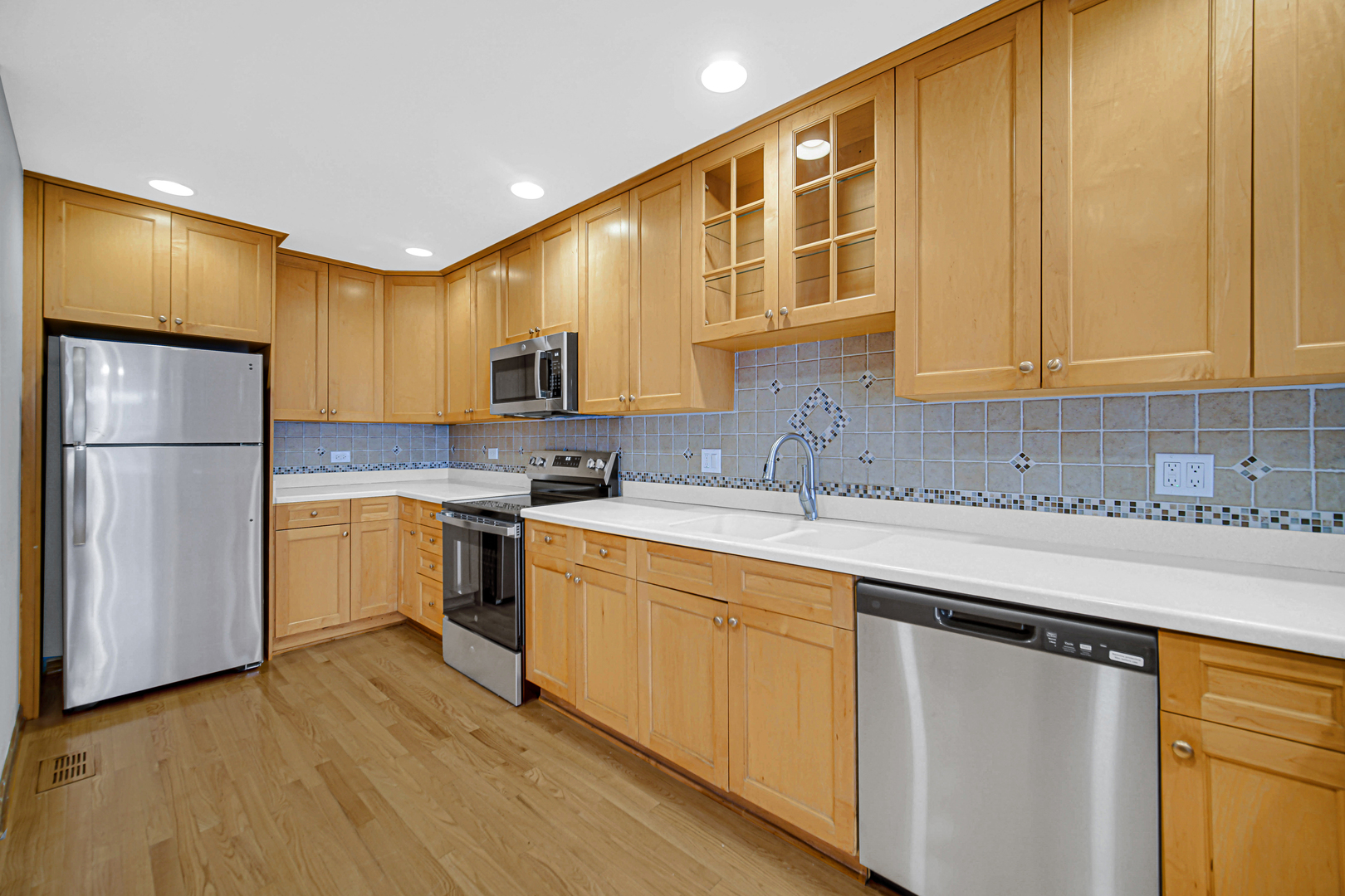 112 Chicory Court, Rolling Meadows, IL 60008