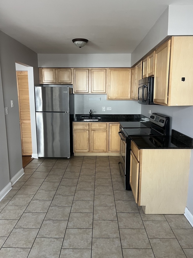 9433 86th Court #1W, Hickory Hills, IL 60457