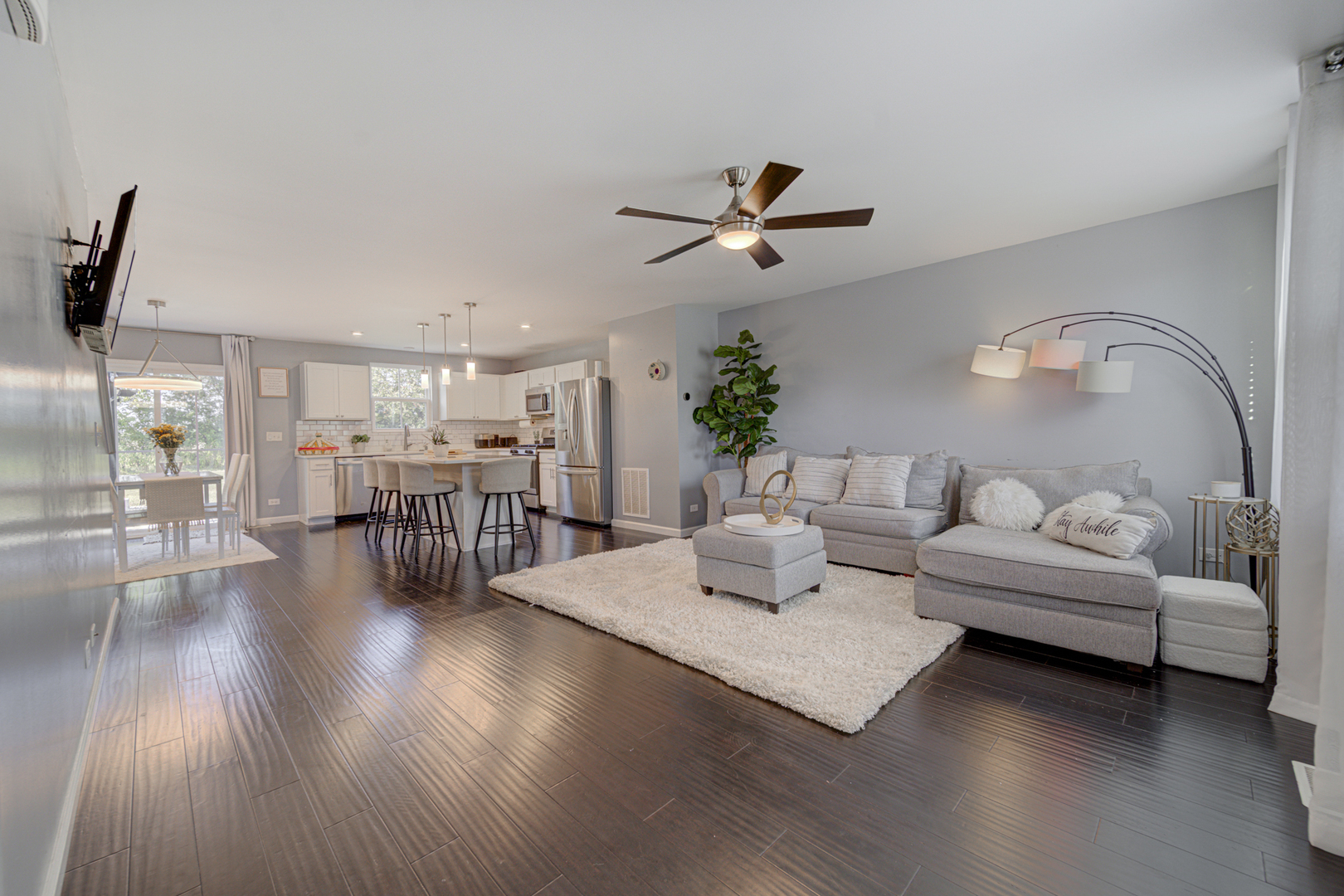 3323 Caledonia Drive, Yorkville, IL 60560