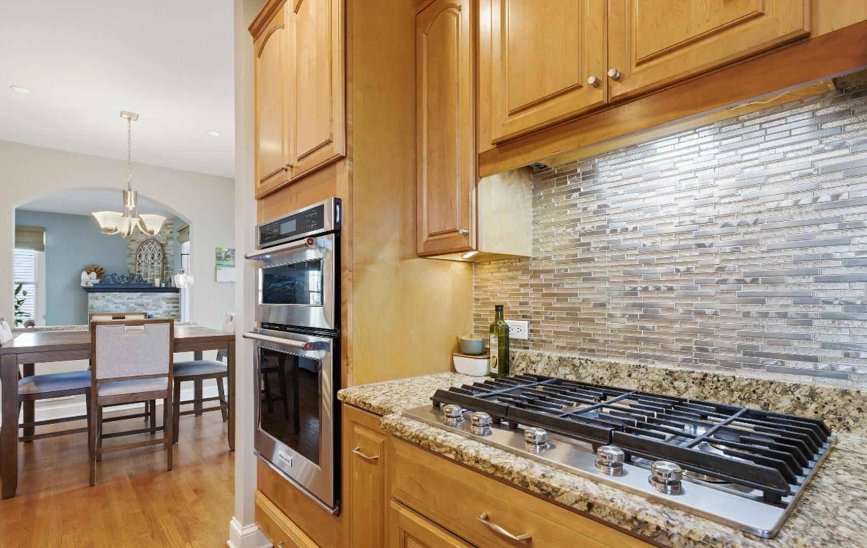 1231 S Ardmore Avenue, Villa Park, IL 60181