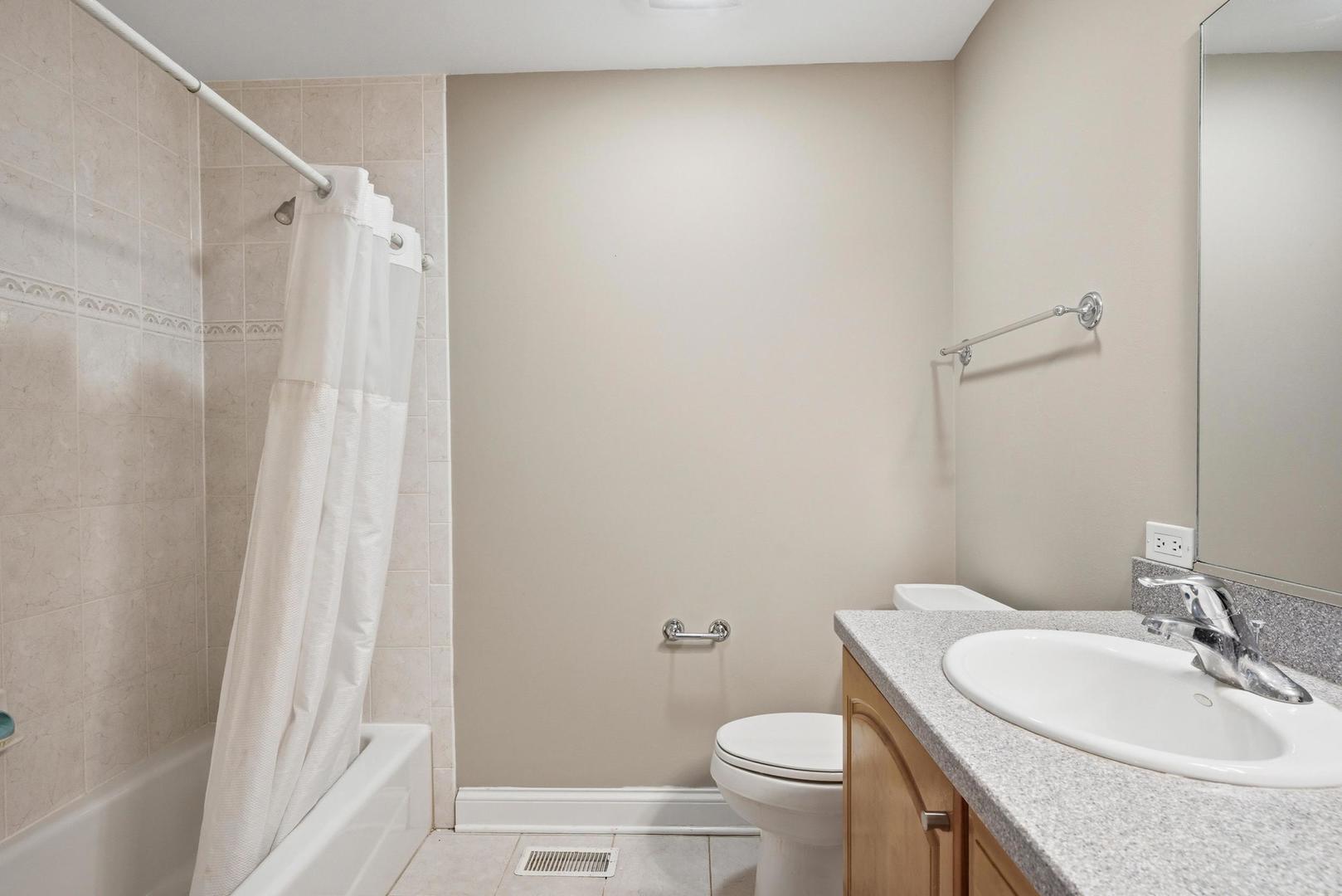 1231 S Ardmore Avenue, Villa Park, IL 60181