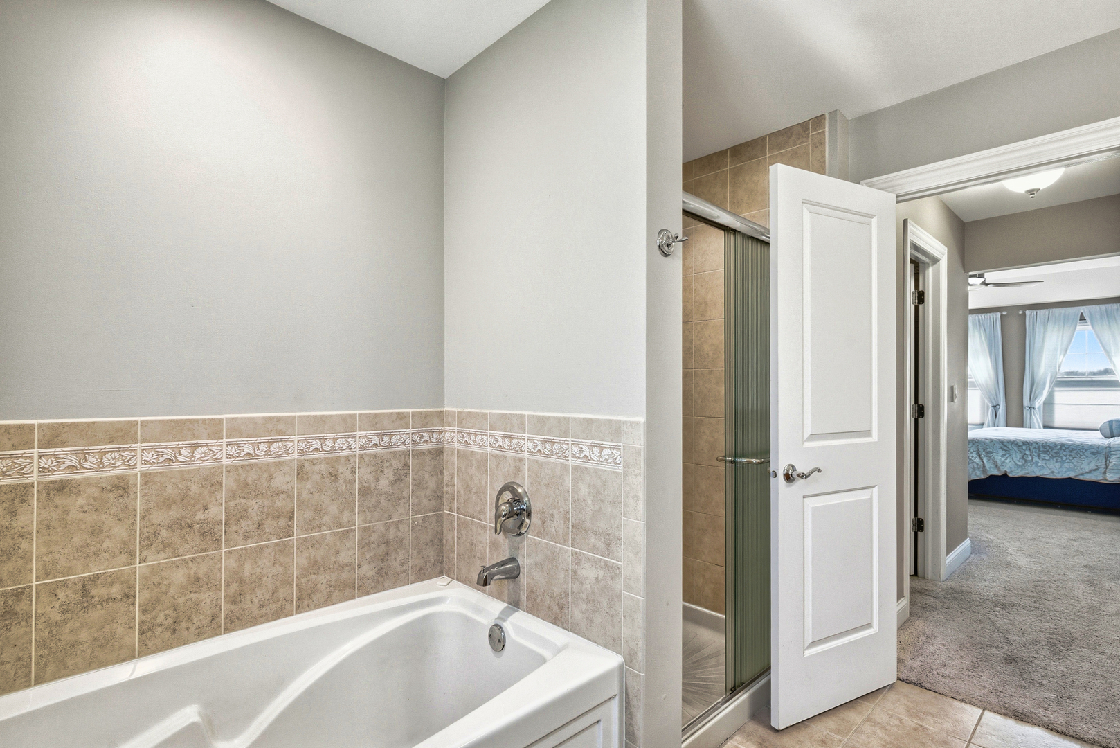 1231 S Ardmore Avenue, Villa Park, IL 60181