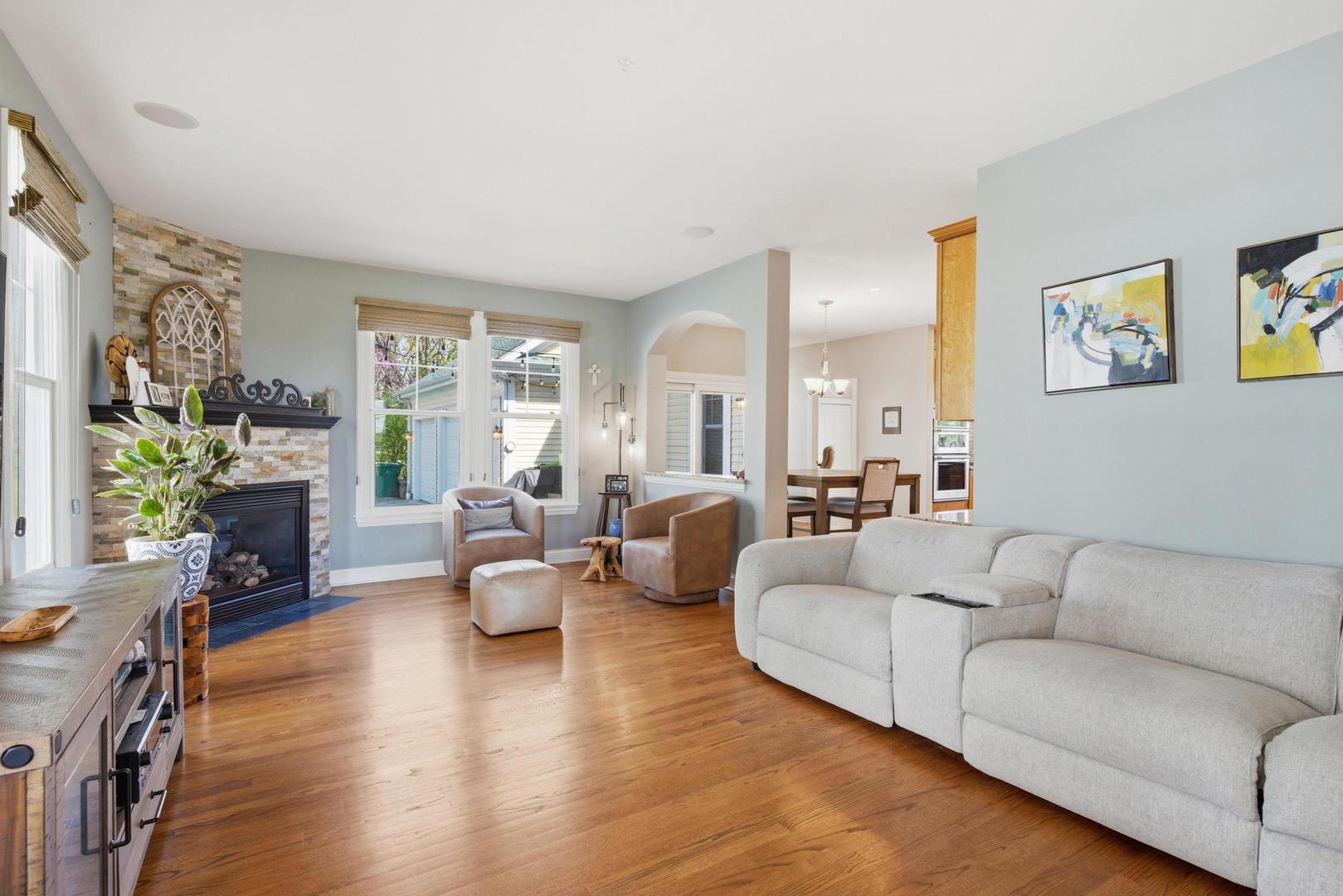 1231 S Ardmore Avenue, Villa Park, IL 60181