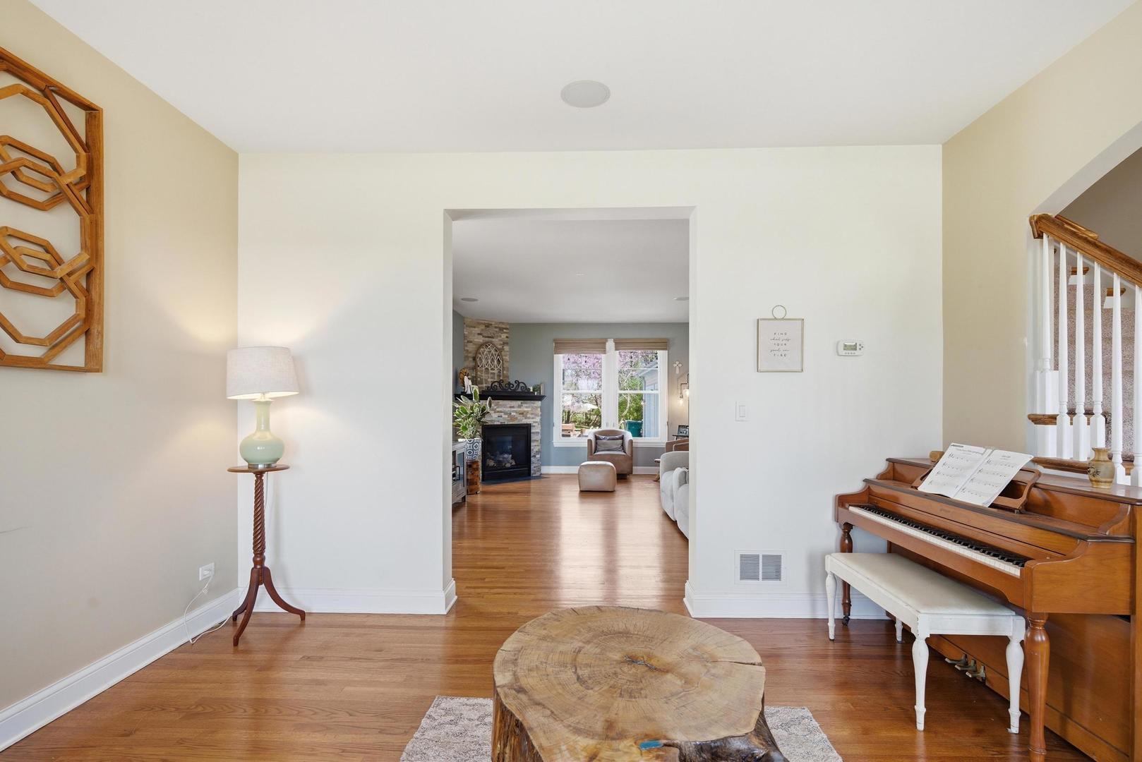 1231 S Ardmore Avenue, Villa Park, IL 60181