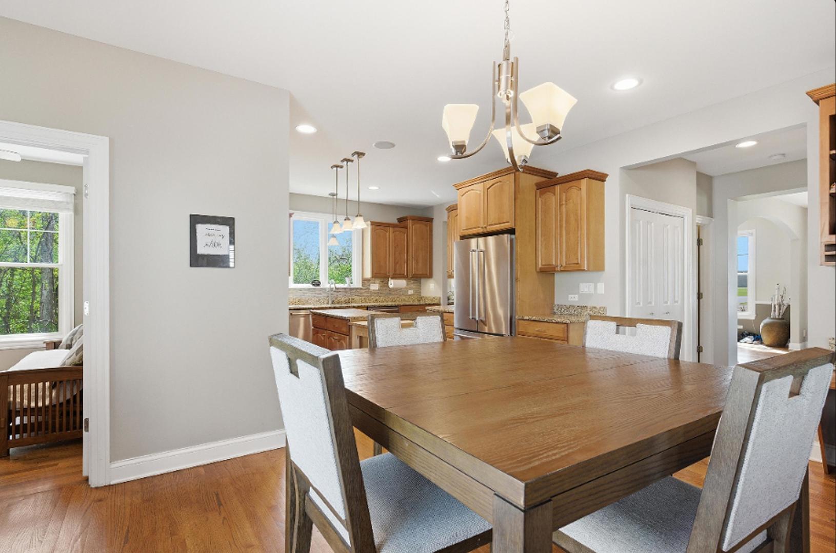 1231 S Ardmore Avenue, Villa Park, IL 60181