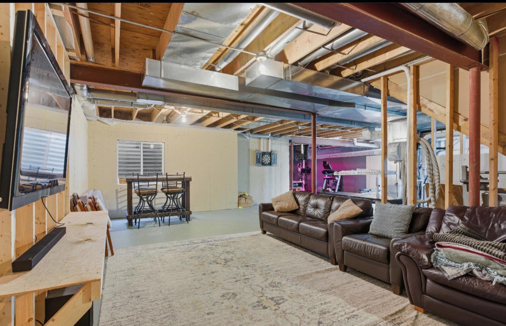 1231 S Ardmore Avenue, Villa Park, IL 60181