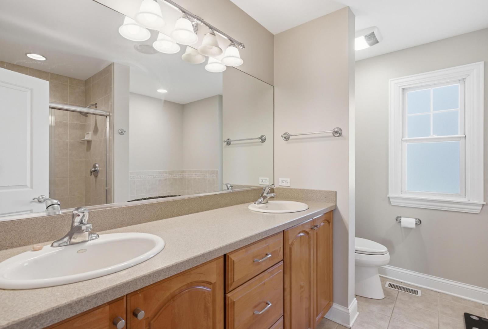 1231 S Ardmore Avenue, Villa Park, IL 60181