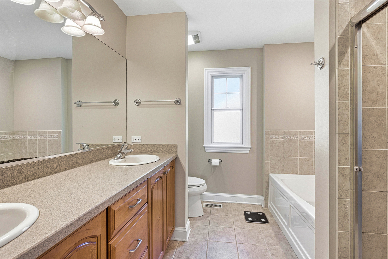 1231 S Ardmore Avenue, Villa Park, IL 60181