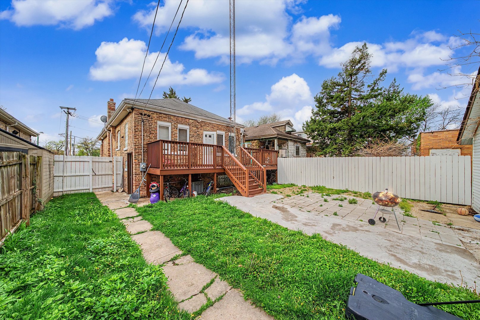 7124 W Belden Avenue, Chicago, IL 60707