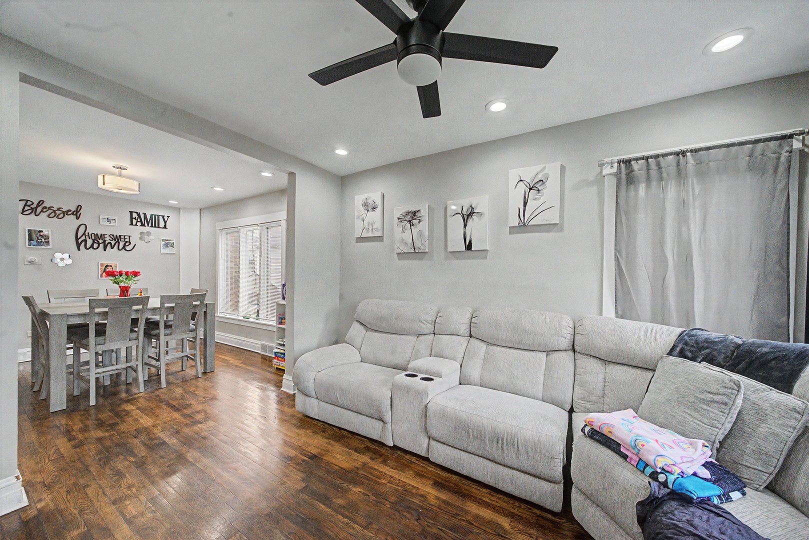 7124 W Belden Avenue, Chicago, IL 60707