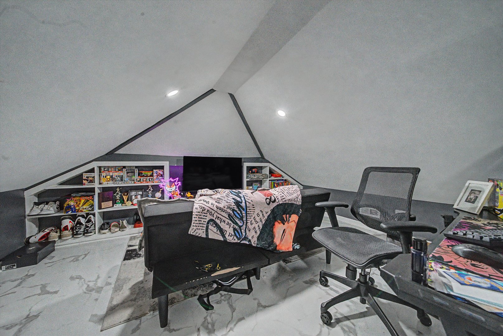 7124 W Belden Avenue, Chicago, IL 60707