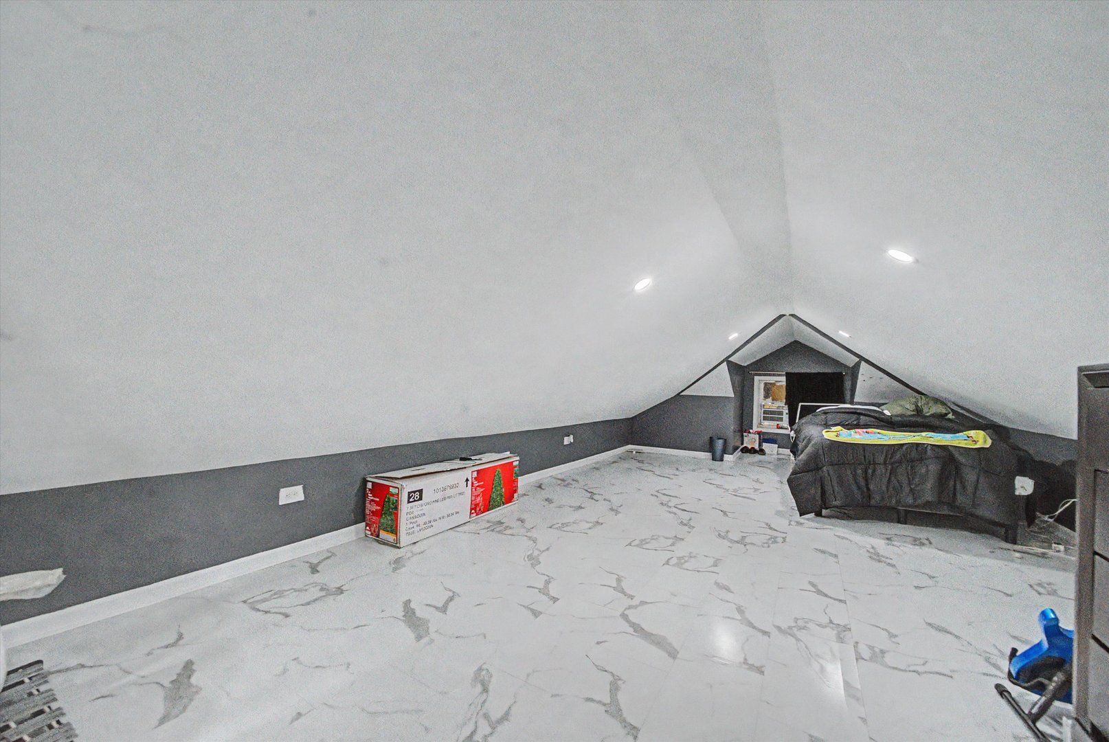 7124 W Belden Avenue, Chicago, IL 60707