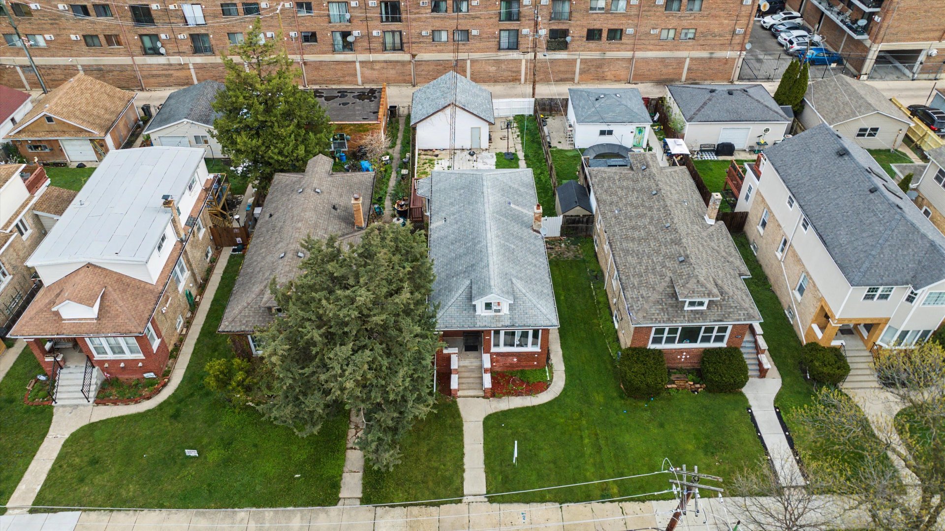7124 W Belden Avenue, Chicago, IL 60707