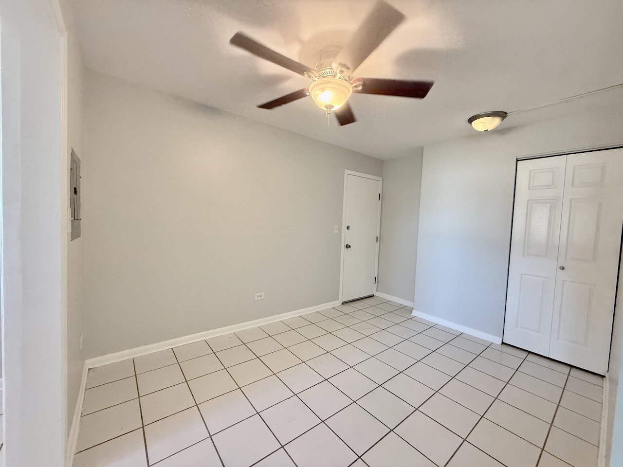 337 N Carter Street #102, Palatine, IL 60067