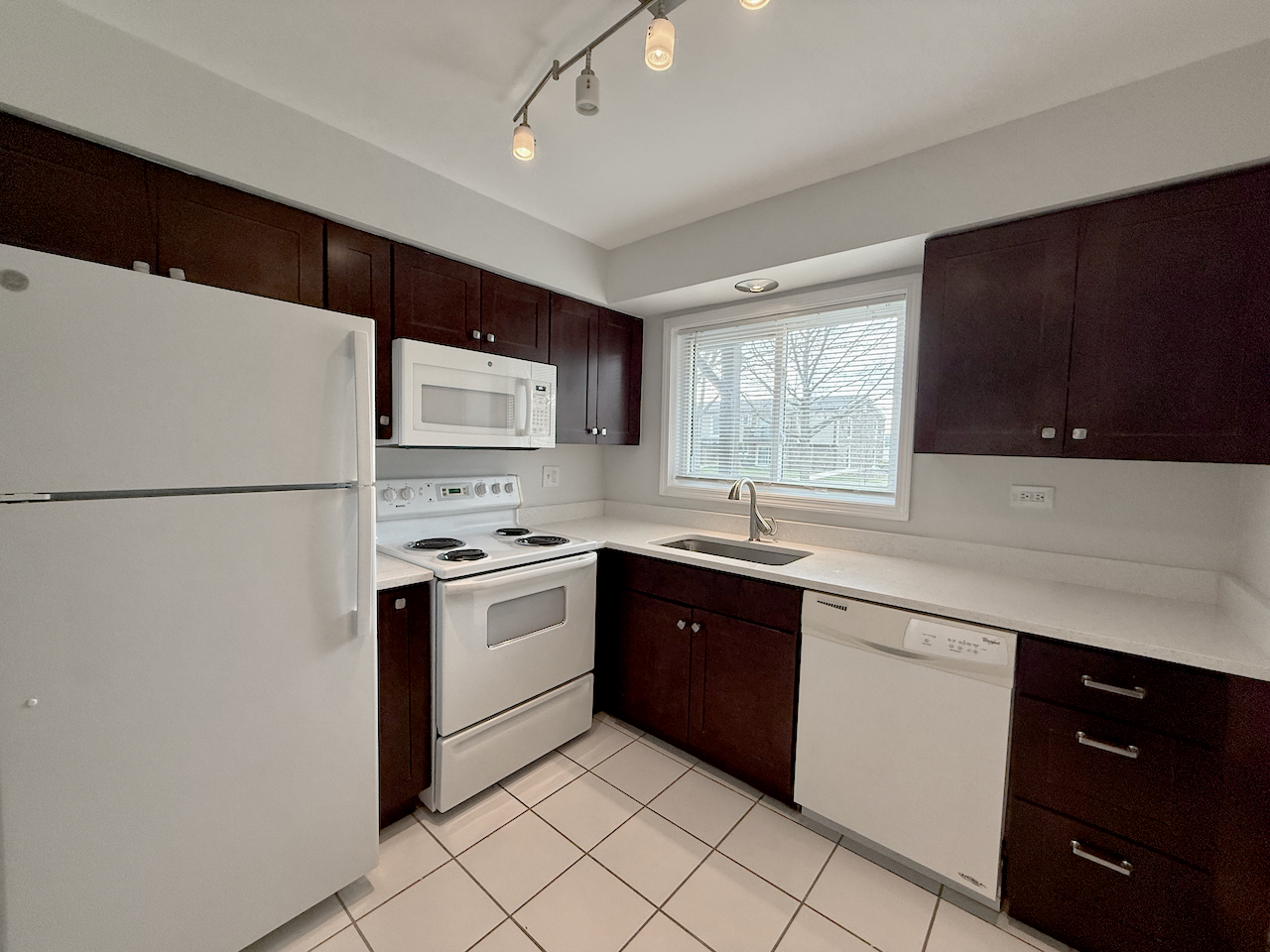 337 N Carter Street #102, Palatine, IL 60067