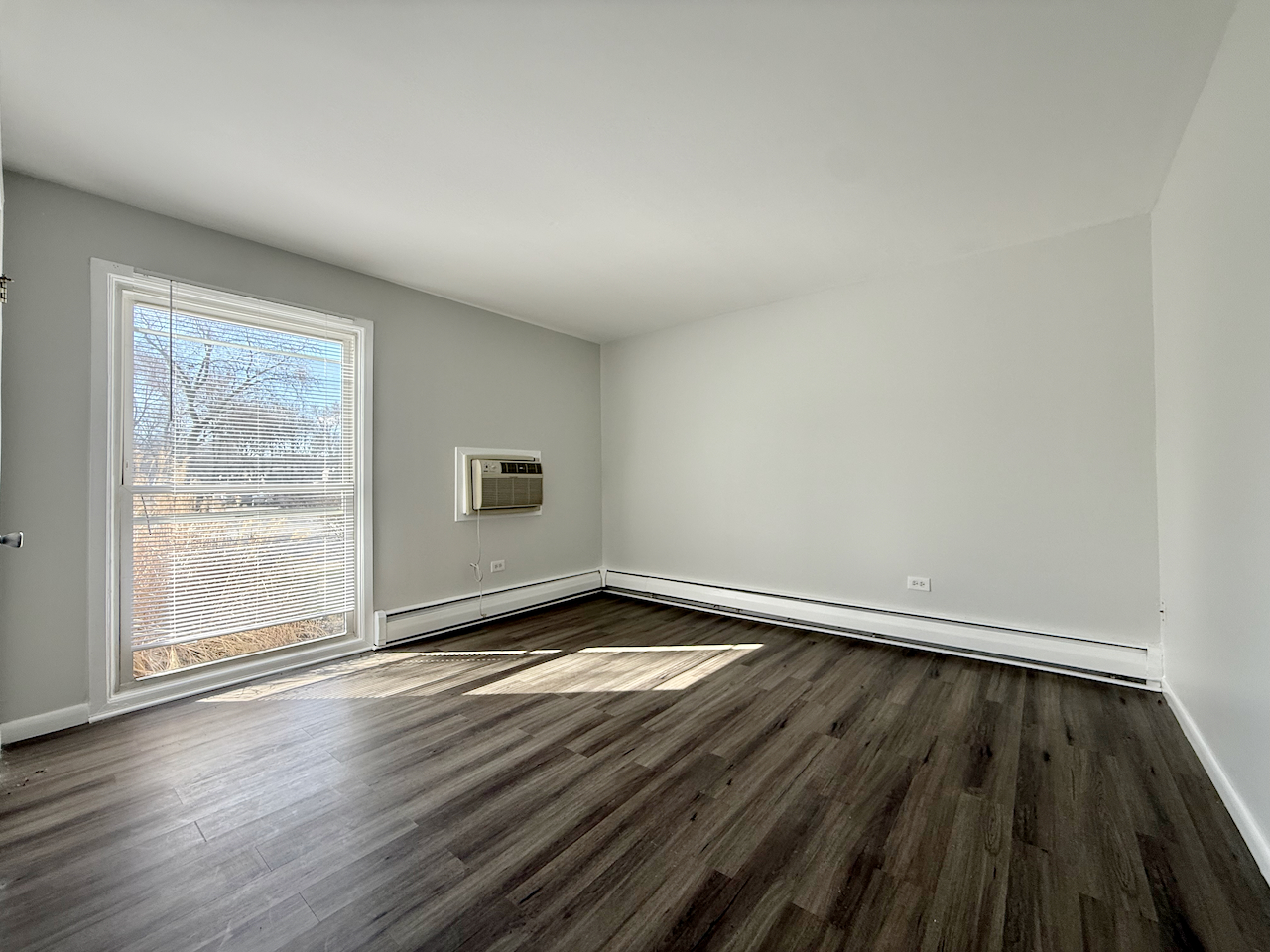 337 N Carter Street #102, Palatine, IL 60067