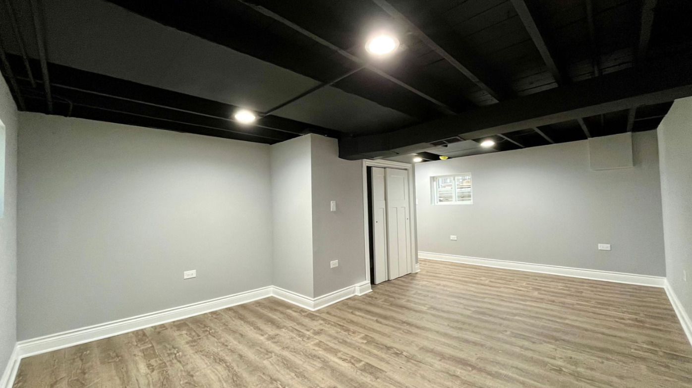 3647 W 57th Place, Chicago, IL 60629