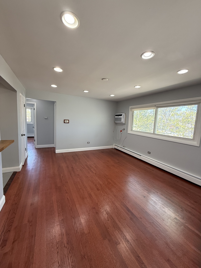 1101 Harlem Avenue #301, Forest Park, IL 60130