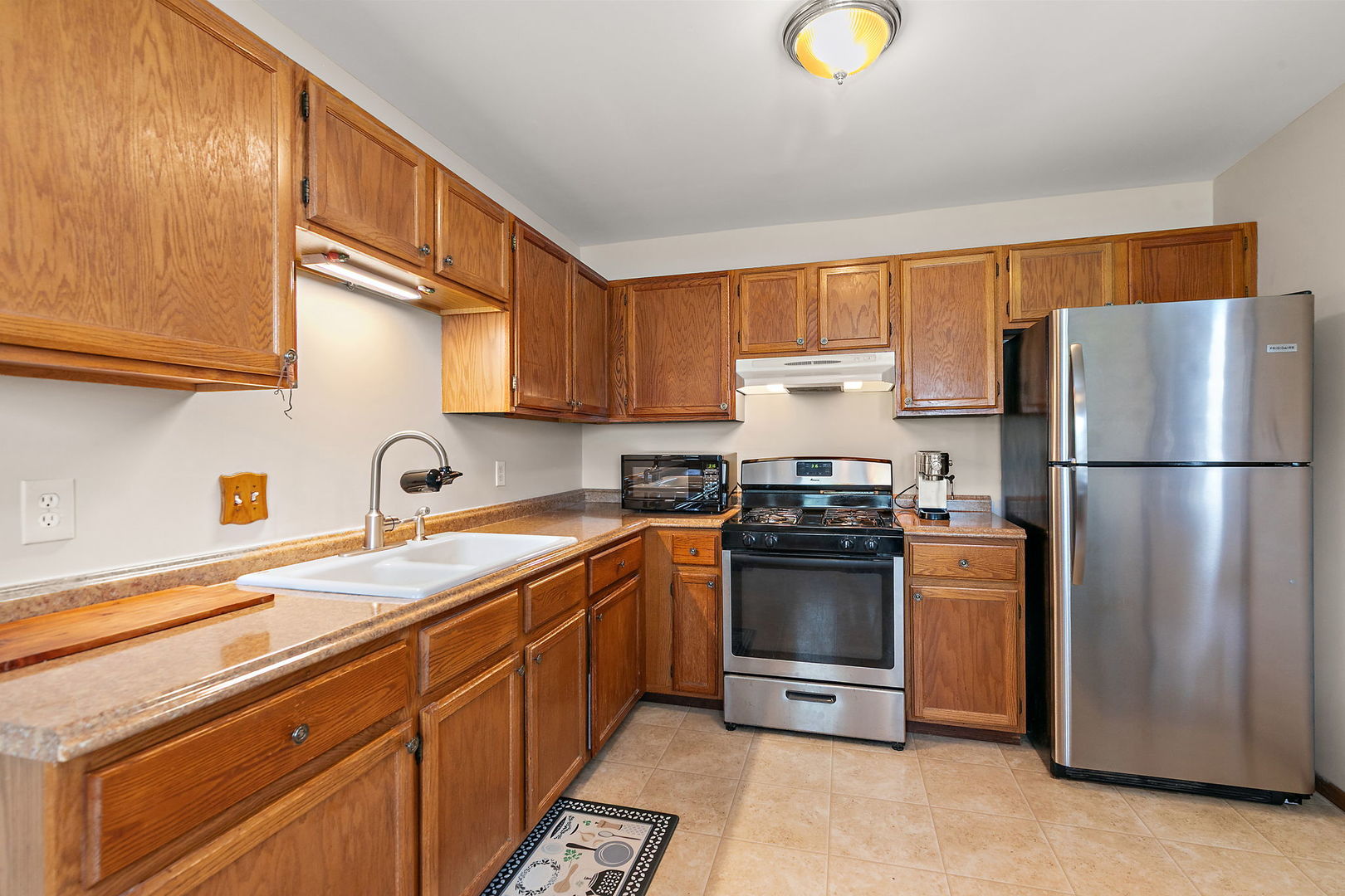 313 N Huntington Drive, McHenry, IL 60050