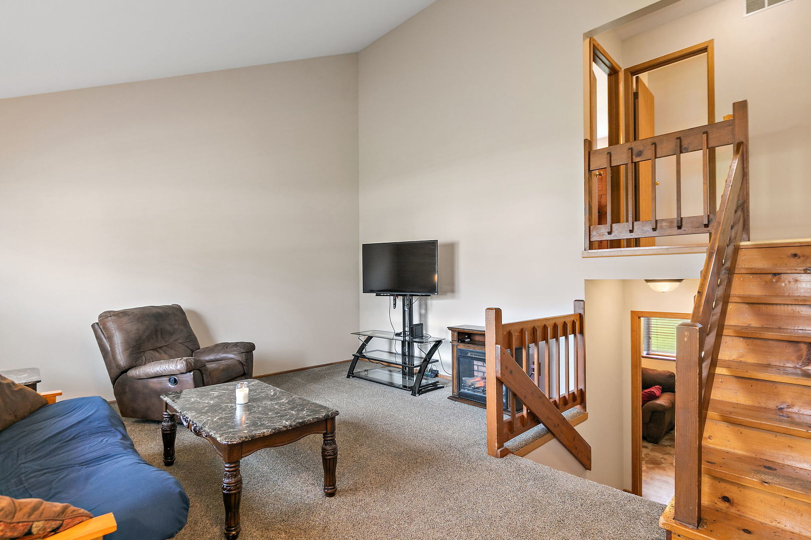 313 N Huntington Drive, McHenry, IL 60050