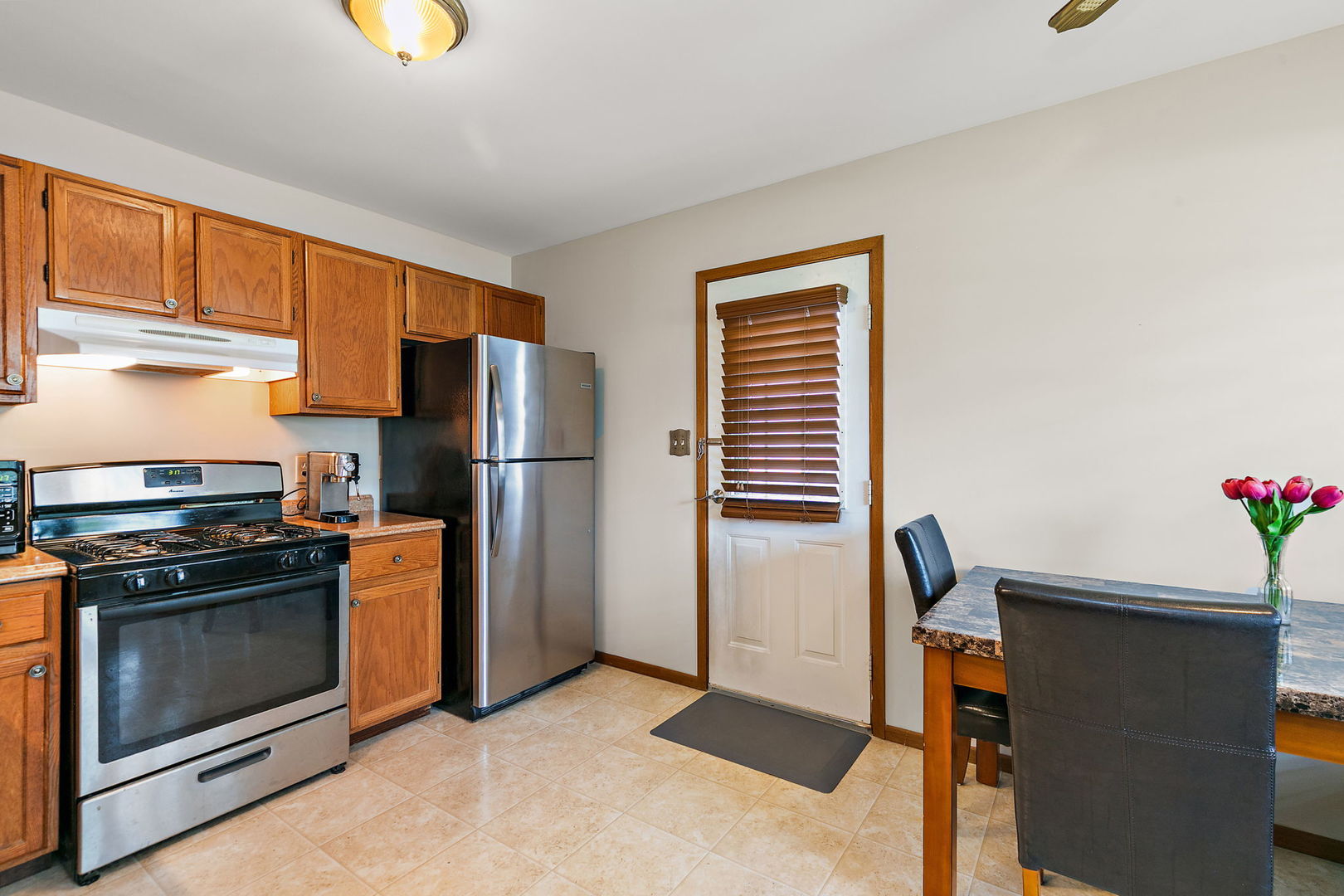 313 N Huntington Drive, McHenry, IL 60050