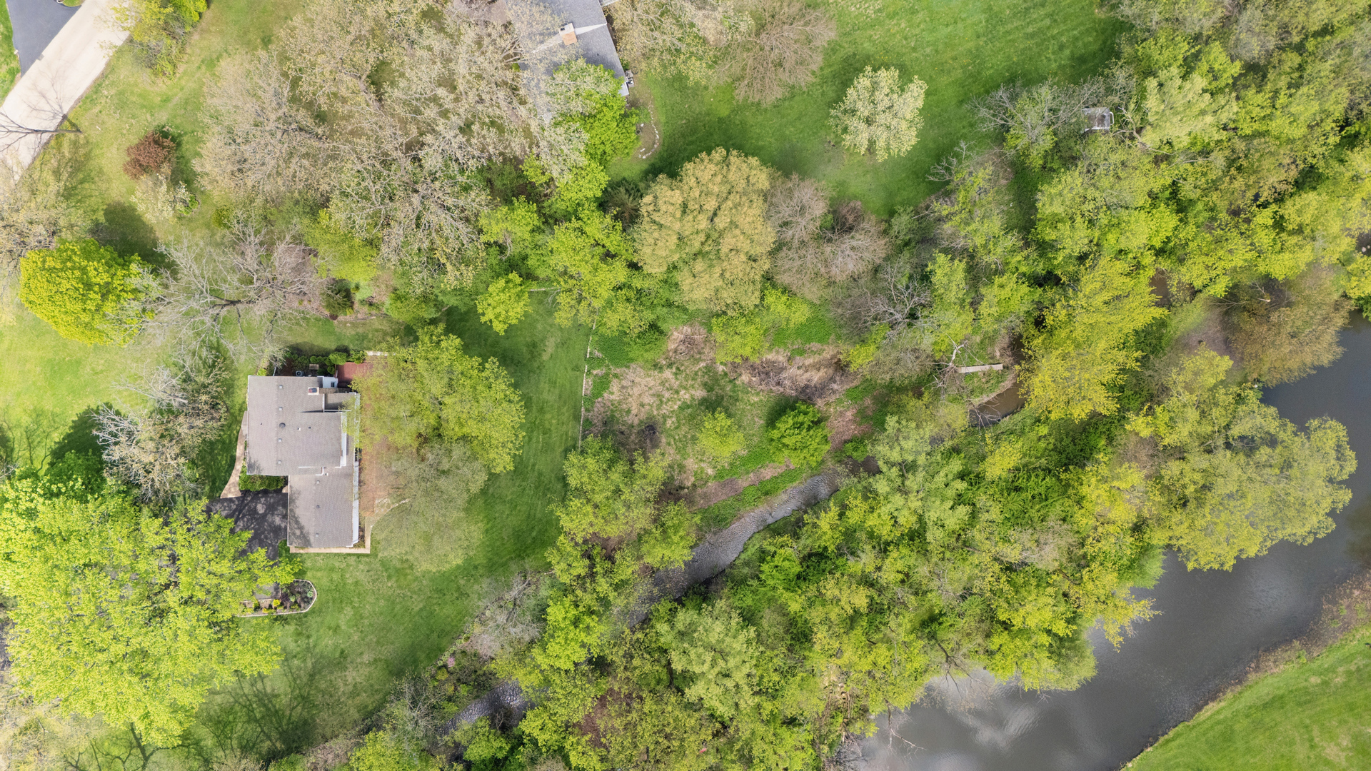 21063 N Middleton Drive, Kildeer, IL 60047