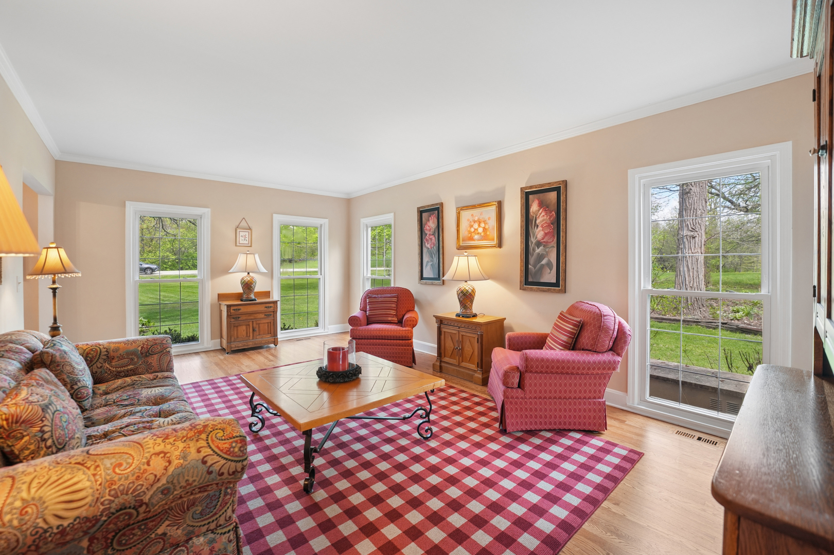 21063 N Middleton Drive, Kildeer, IL 60047